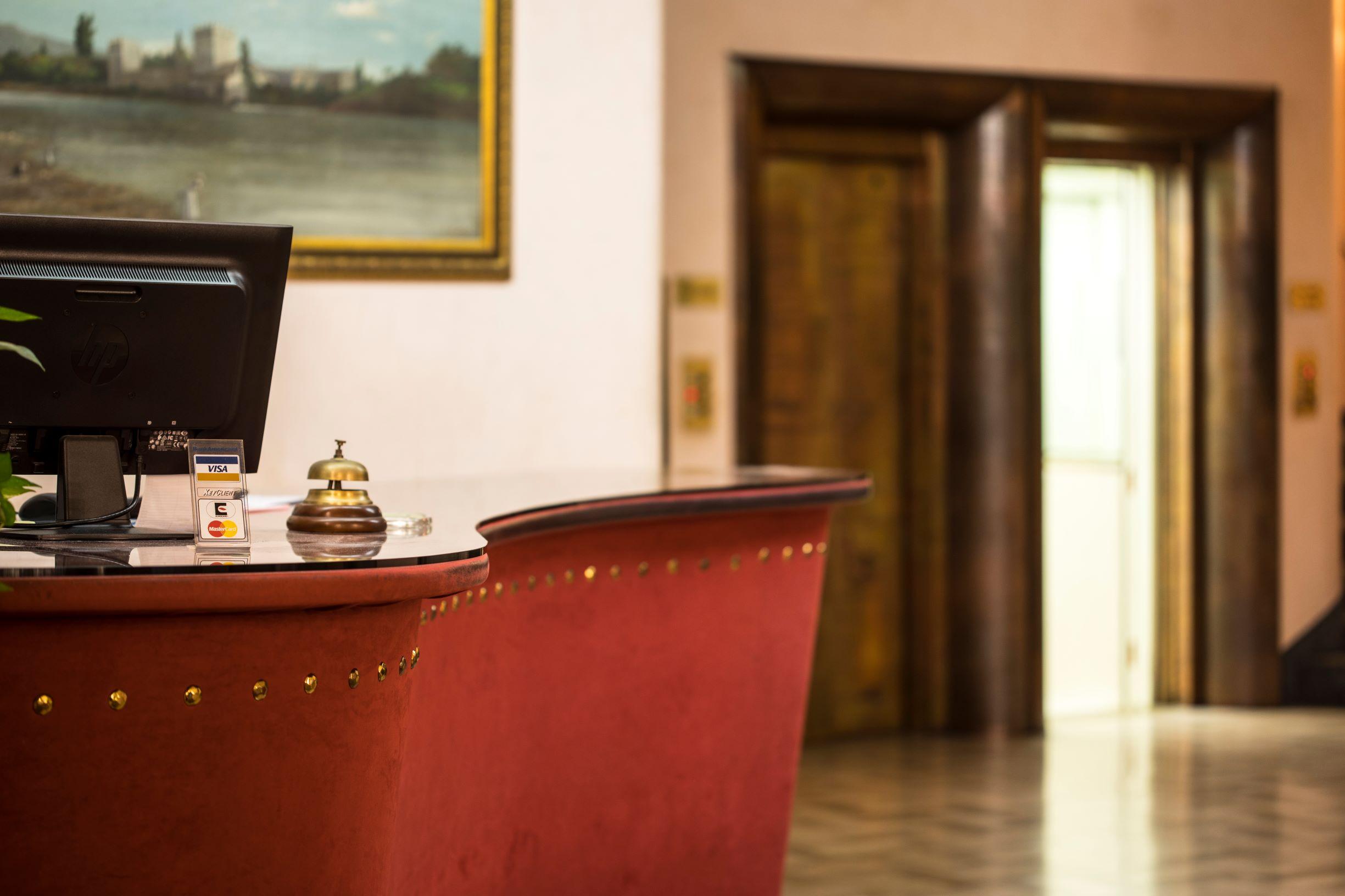 Astra Hotel Ferrara Ngoại thất bức ảnh