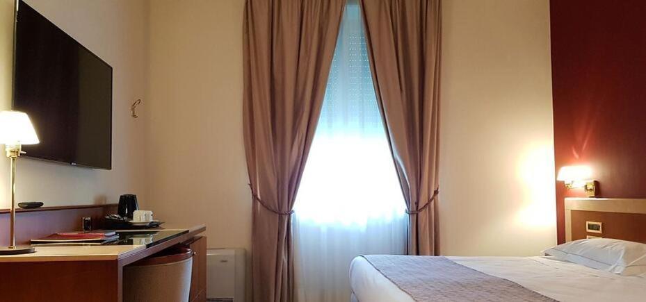 Astra Hotel Ferrara Ngoại thất bức ảnh