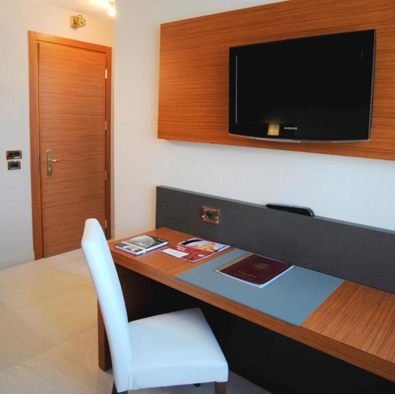 Astra Hotel Ferrara Ngoại thất bức ảnh